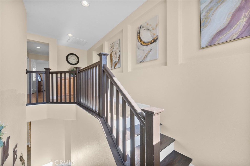 Lake Elsinore, California, 92532, United States, 5 Bedrooms Bedrooms, ,4 BathroomsBathrooms,Residential,For Sale,1989884