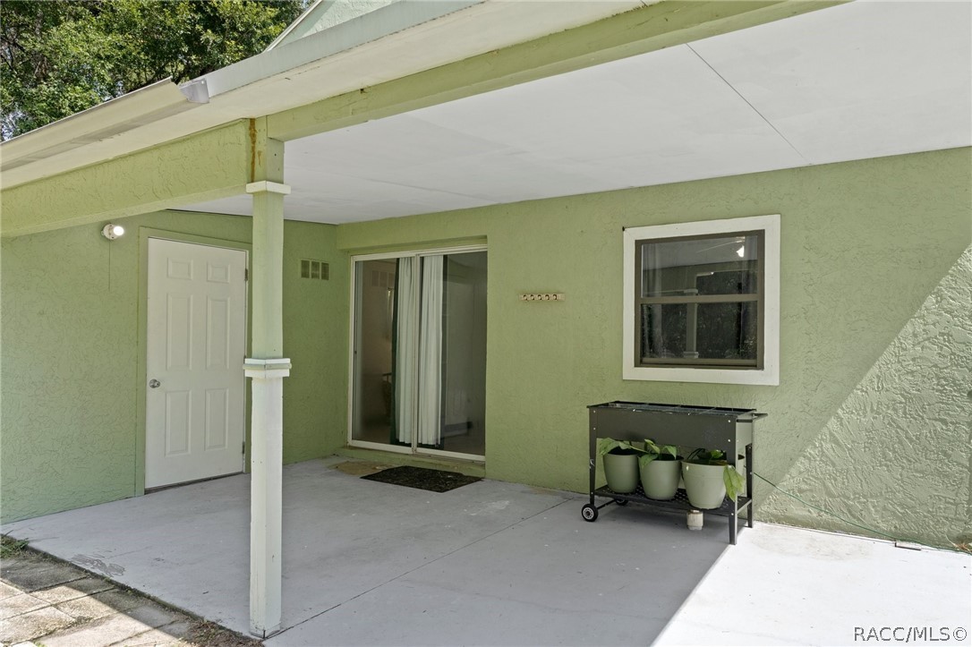 Dunnellon, Florida, 34431, United States, 4 Bedrooms Bedrooms, ,2 BathroomsBathrooms,Residential,For Sale,1920438
