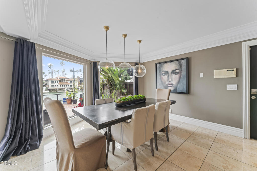 Ventura, California, 93001, United States, 5 Bedrooms Bedrooms, ,3 BathroomsBathrooms,Residential,For Sale,1839007