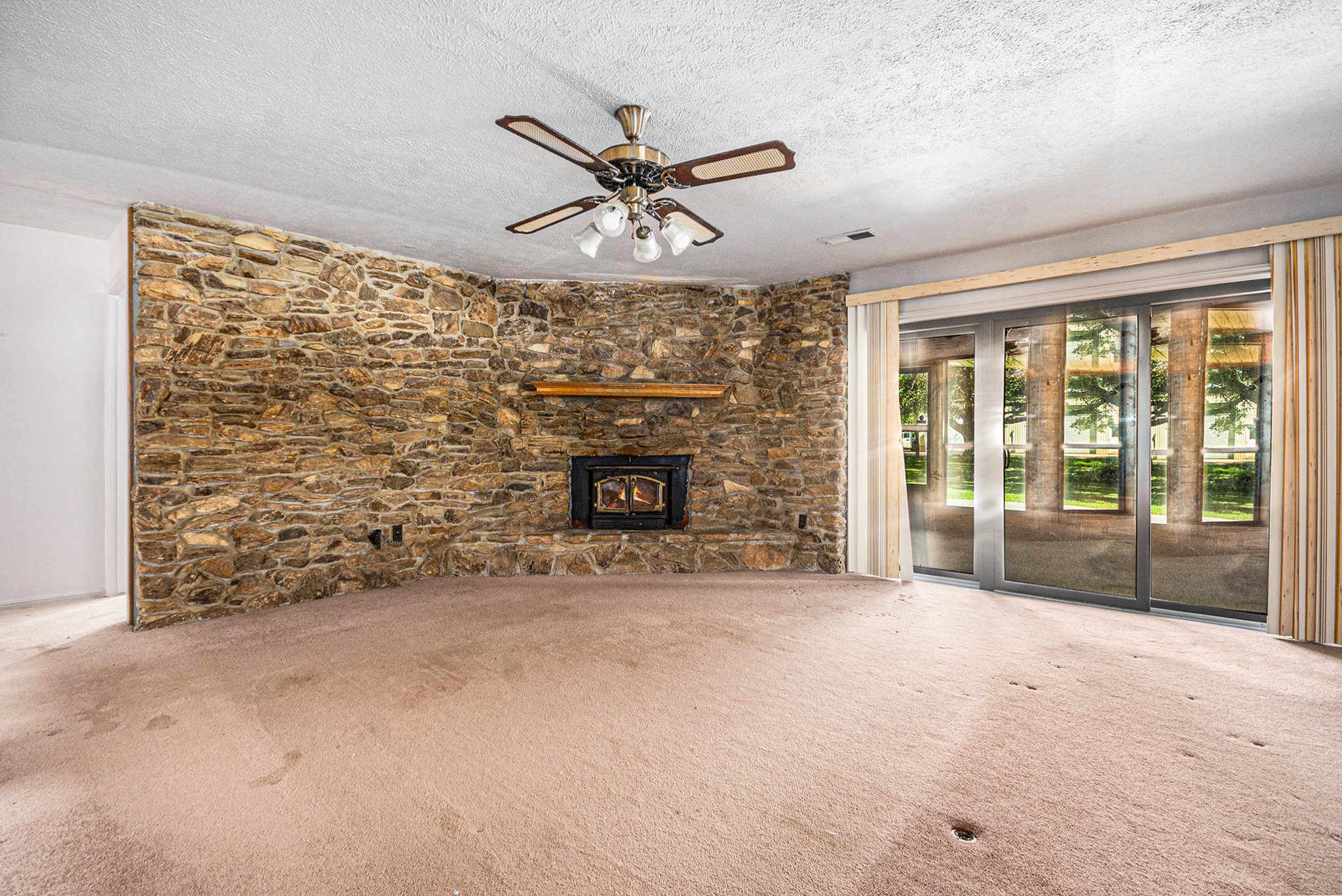 Crosby, Texas, 77532, United States, 3 Bedrooms Bedrooms, ,3 BathroomsBathrooms,Residential,For Sale,1926287