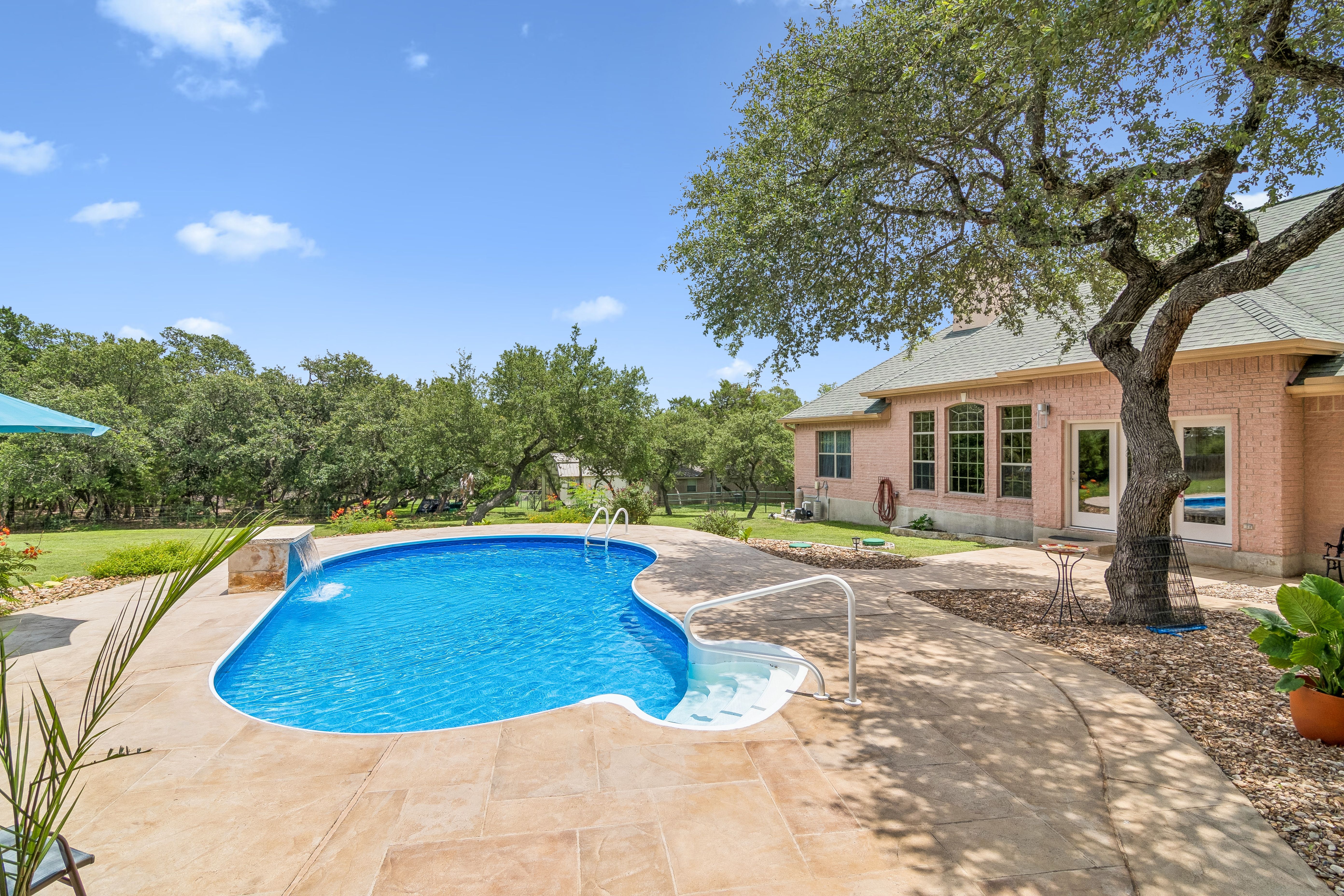  Pool, Pavilion & Peaceful Hill Country Living - 物件實景