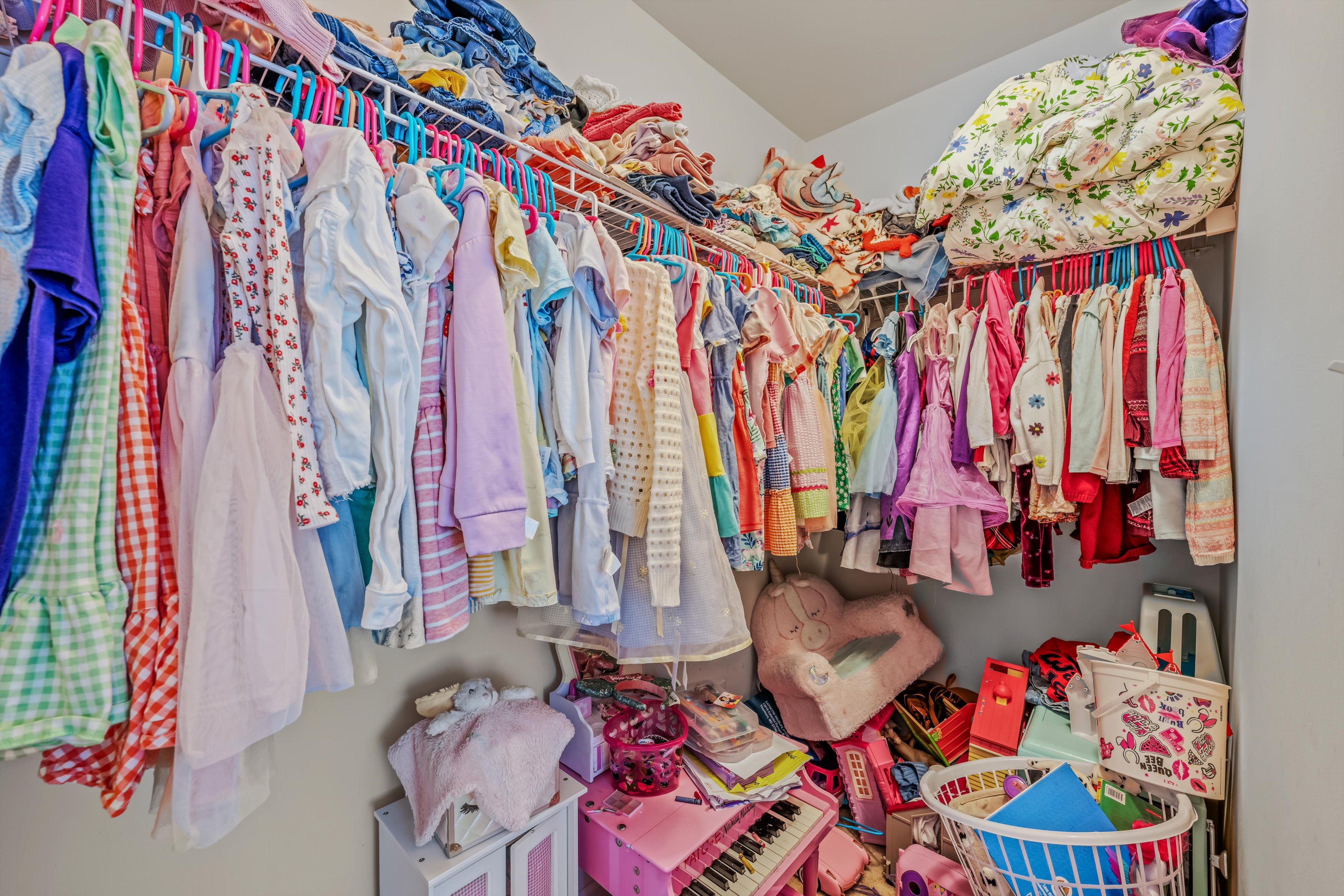 Matinsburg, West Virginia, 25403, United States, 4 Bedrooms Bedrooms, ,Residential,For Sale,1977883