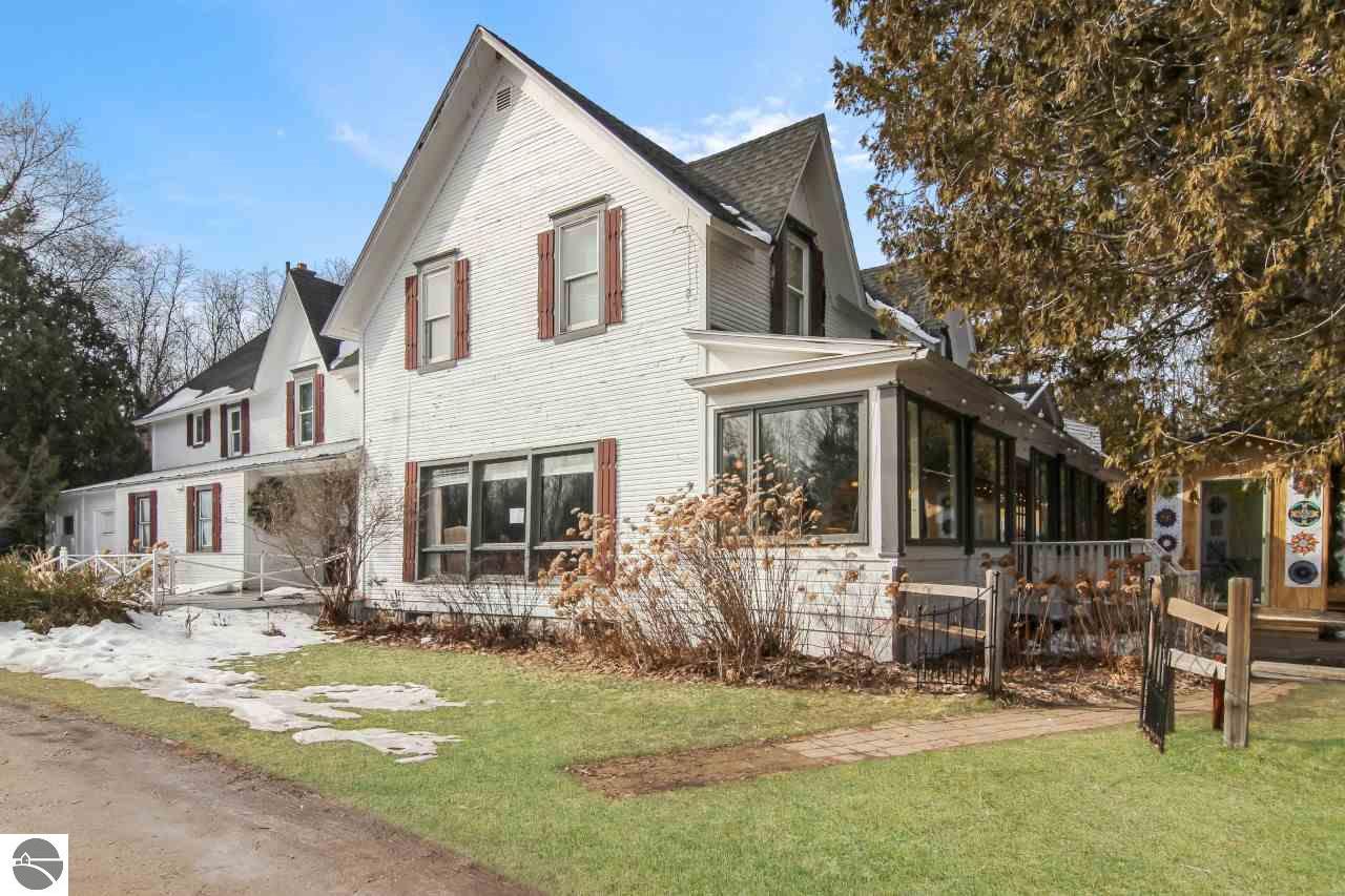 Maple City, Michigan, 49664, United States, 9 Bedrooms Bedrooms, ,2 BathroomsBathrooms,Residential,For Sale,1796888