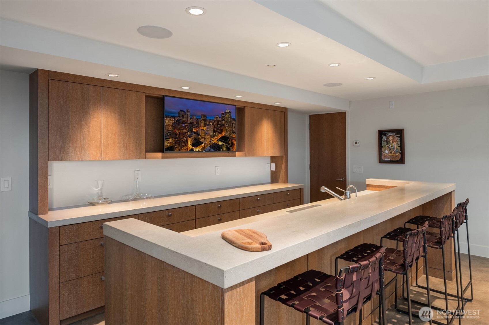 Seattle, Washington, 98105, United States, 6 Bedrooms Bedrooms, ,5 BathroomsBathrooms,Residential,For Sale,1993389