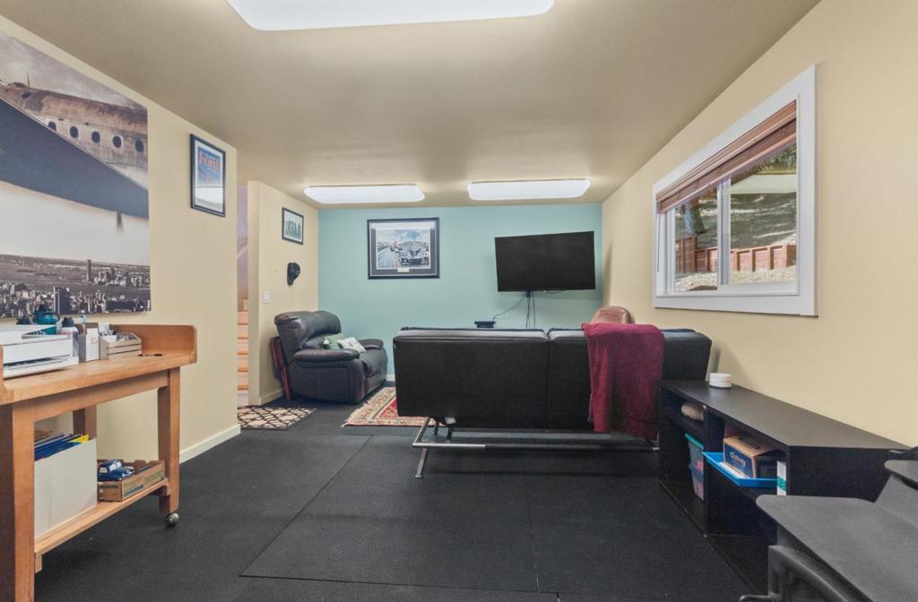 Royal Oaks, California, 95076, United States, 4 Bedrooms Bedrooms, ,3 BathroomsBathrooms,Residential,For Sale,1810635