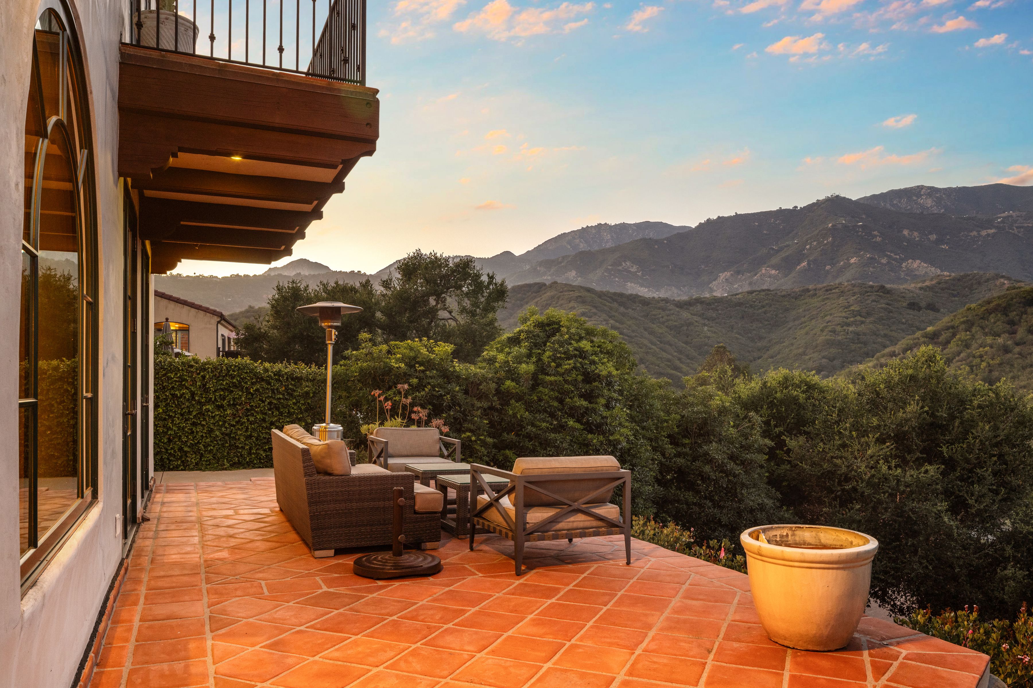  Classic Santa Barbara Home - 物件實景