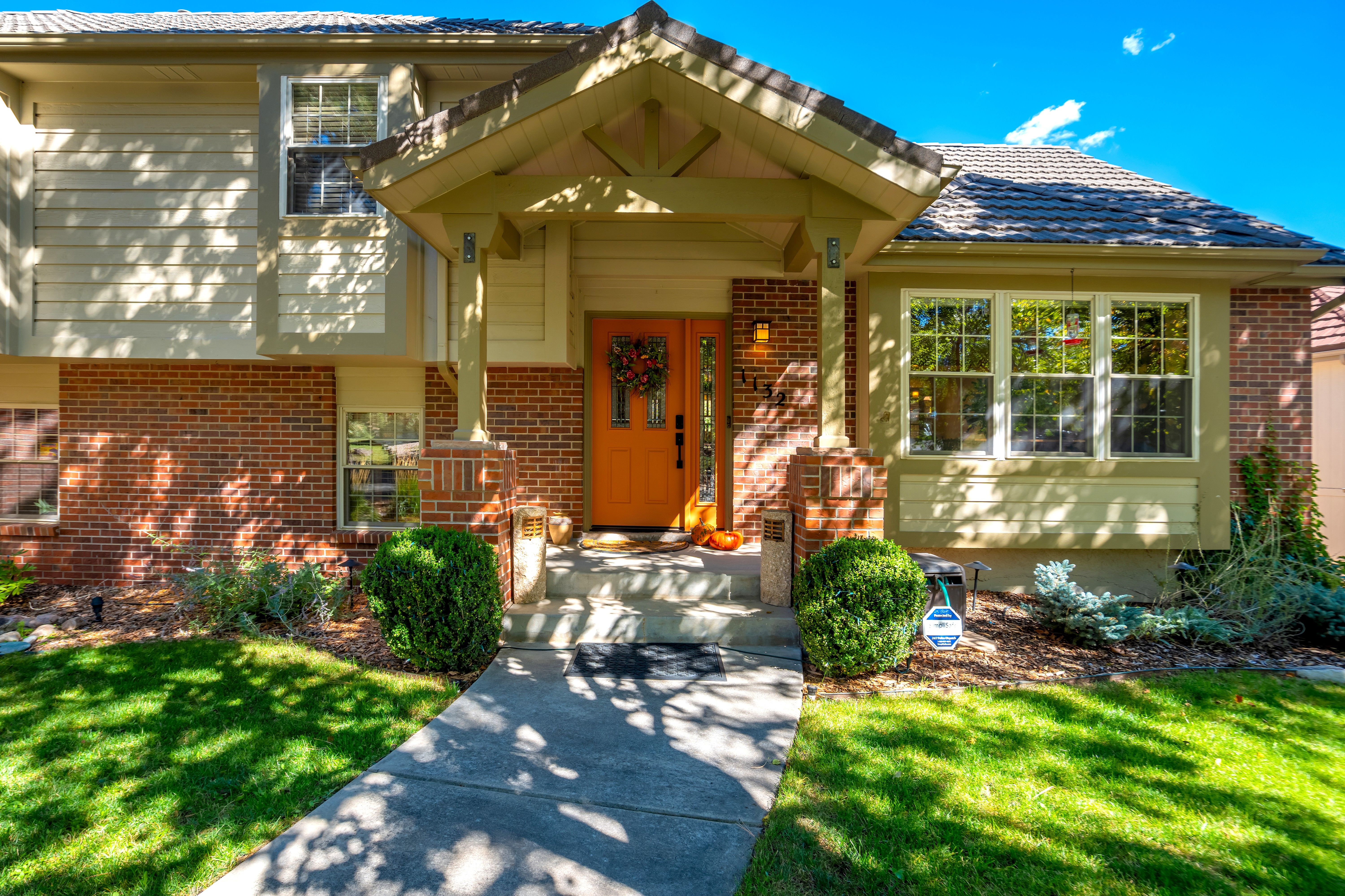  Impeccably Maintained Craftsman Retreat on a Quiet Cul-de-Sac - 物件實景