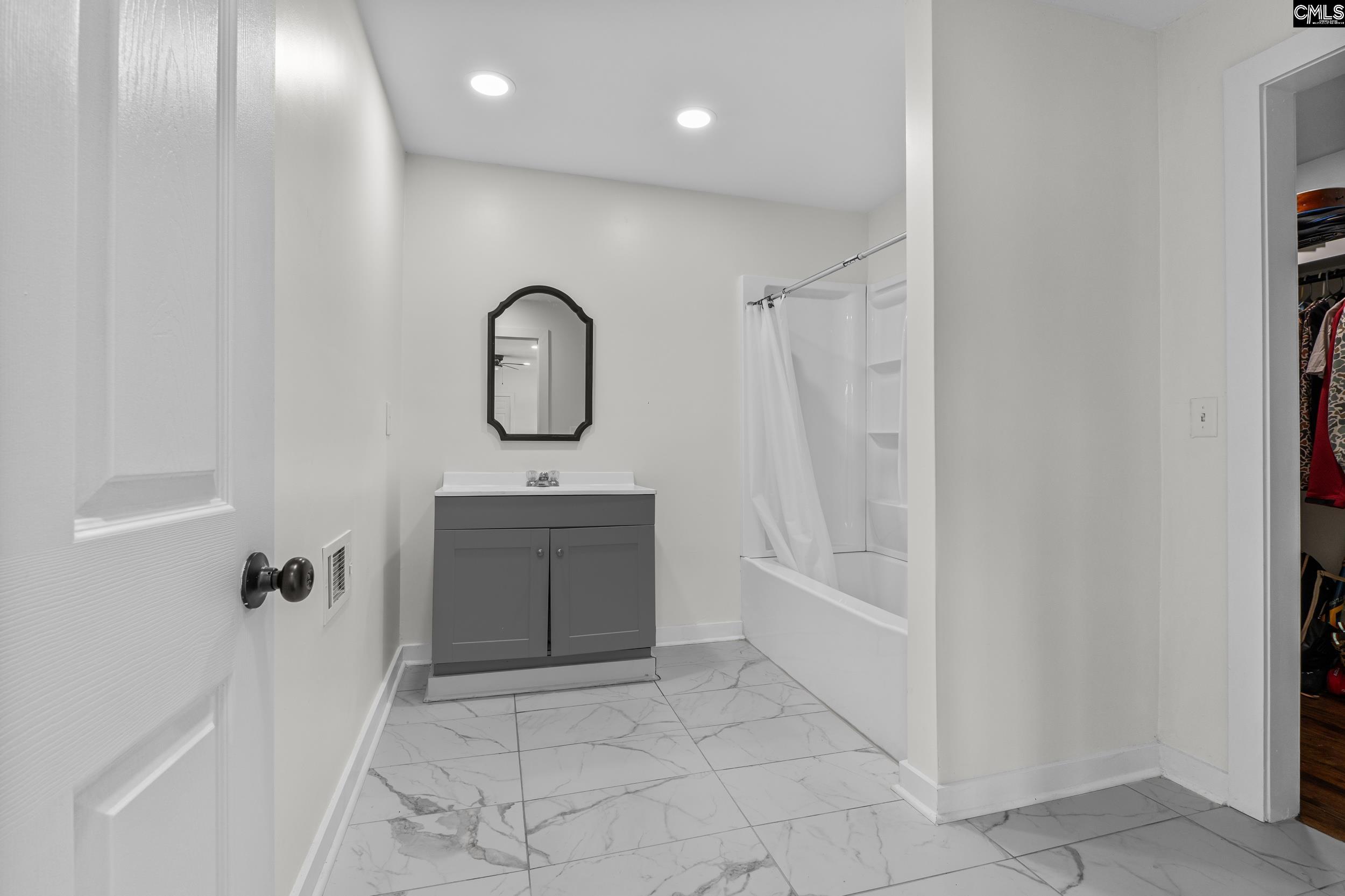  213 Tombfield Road - 物件實景