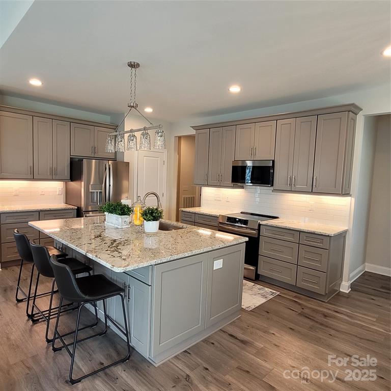 Hickory, North Carolina, 28602, United States, 3 Bedrooms Bedrooms, ,3 BathroomsBathrooms,Residential,For Sale,2000126