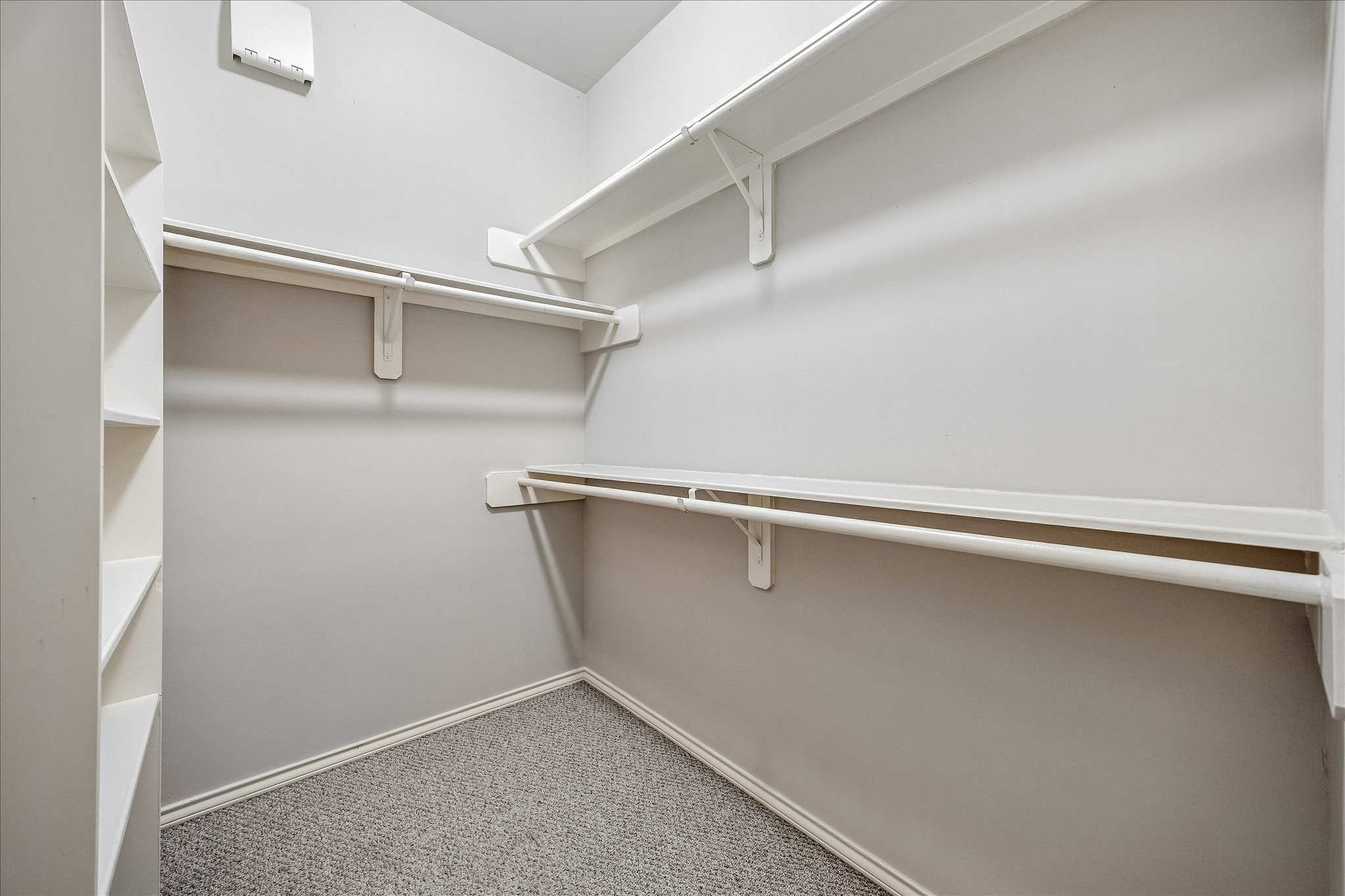  1624 W 25th Street B - 物件實景