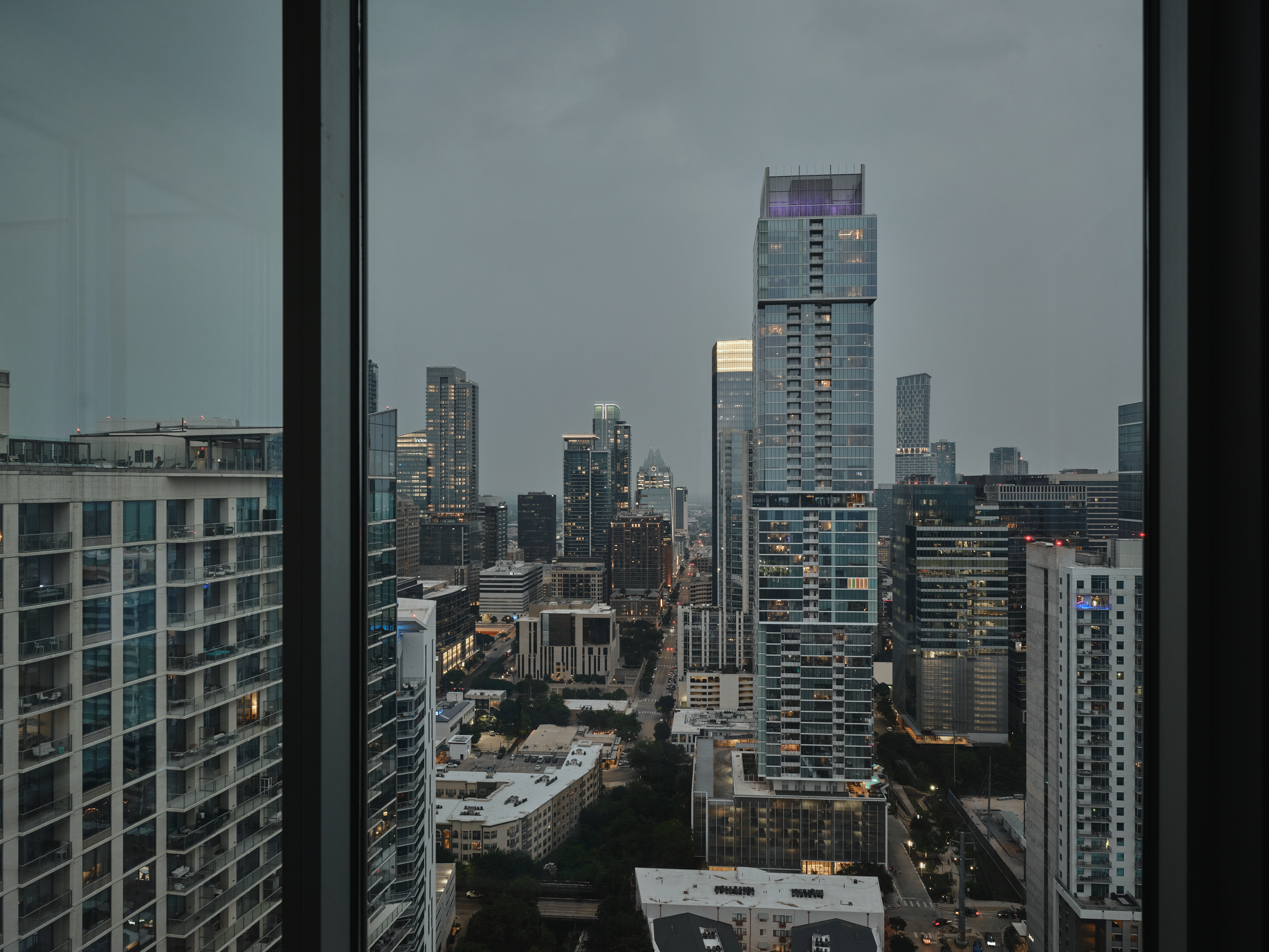  41st-Floor Skyline Living at The Spring - 物件實景