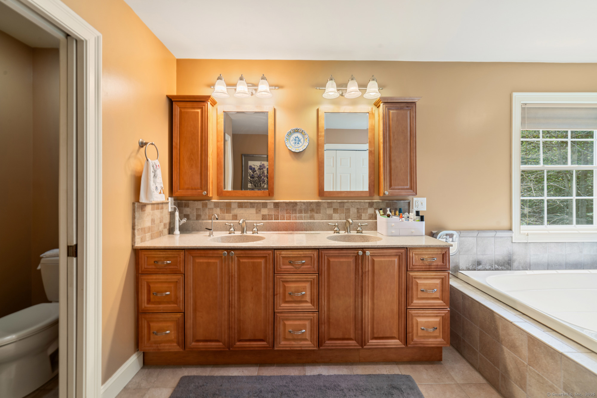 Seymour, Connecticut, 06483, United States, 4 Bedrooms Bedrooms, ,4 BathroomsBathrooms,Residential,For Sale,1927262