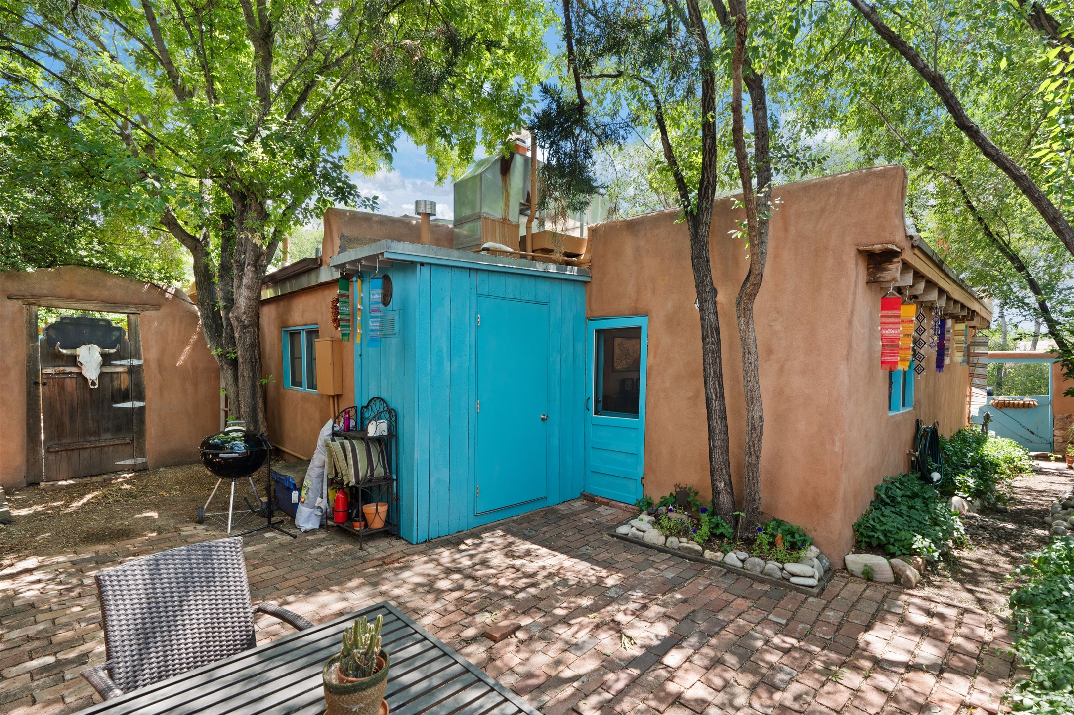  868 E Alameda Street - 物件實景