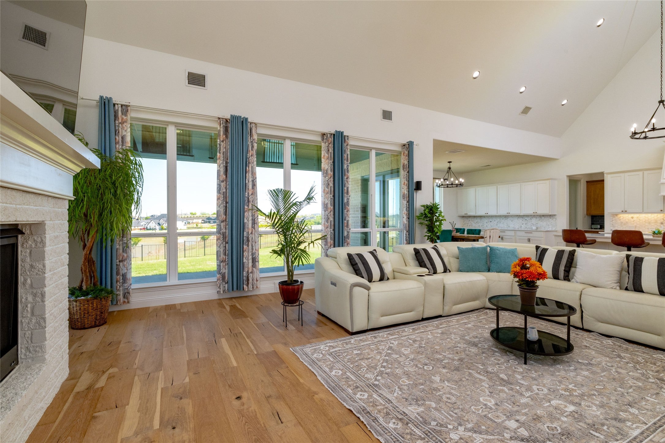 Haslet, Texas, 76052, United States, 5 Bedrooms Bedrooms, ,6 BathroomsBathrooms,Residential,For Sale,2034848