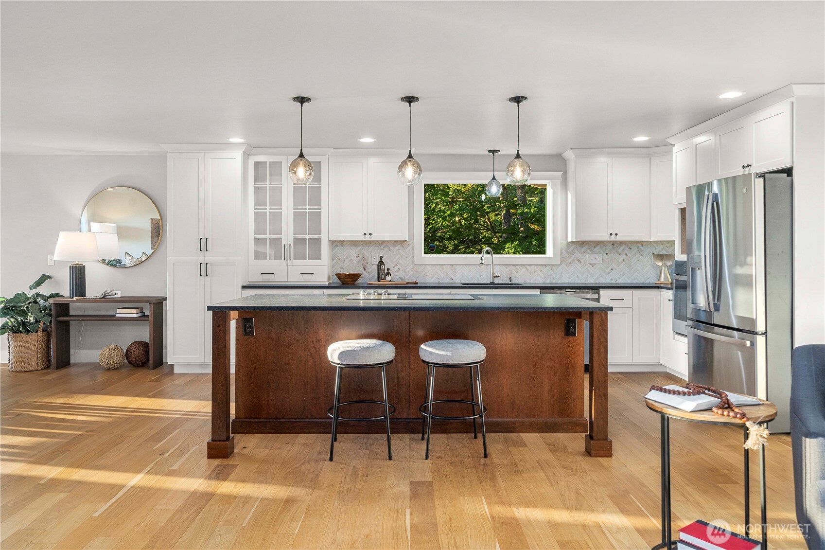 Federal Way, Washington, 98003, United States, 4 Bedrooms Bedrooms, ,2 BathroomsBathrooms,Residential,For Sale,1924740