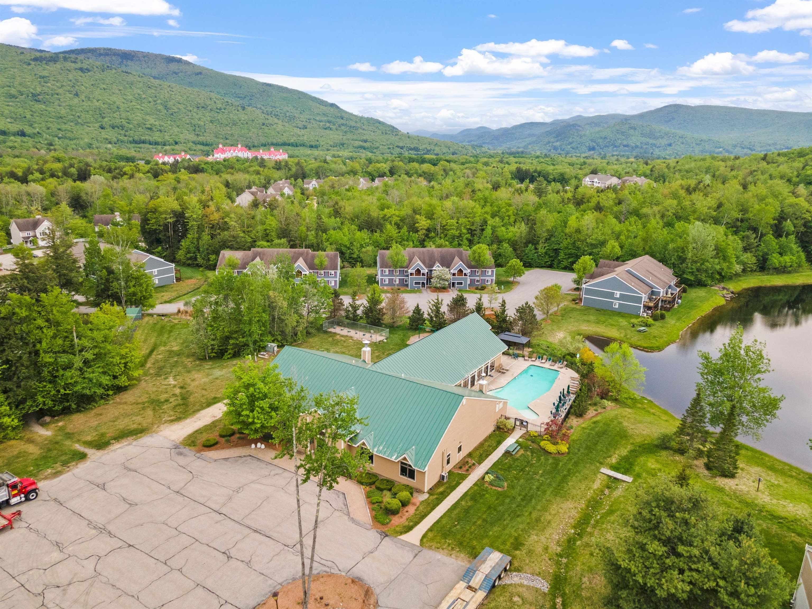 Lincoln, New Hampshire, 03251, United States, 4 Bedrooms Bedrooms, ,4 BathroomsBathrooms,Residential,For Sale,1915256