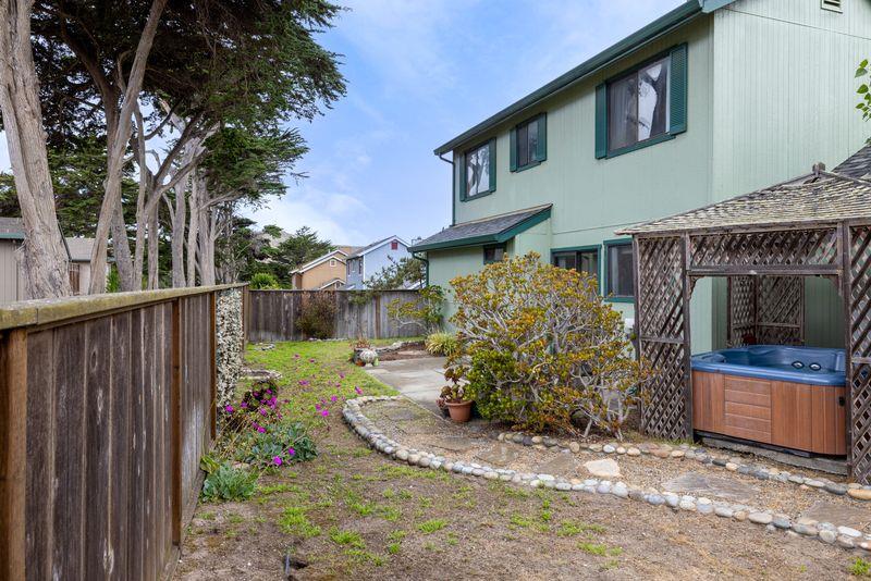 Marina, California, 93933, United States, 3 Bedrooms Bedrooms, ,2 BathroomsBathrooms,Residential,For Sale,1902407