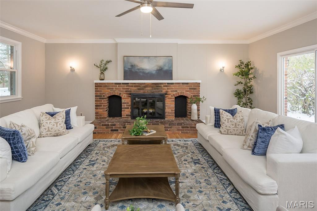 Ellisville, Missouri, 63011, United States, 4 Bedrooms Bedrooms, ,3 BathroomsBathrooms,Residential,For Sale,2002113