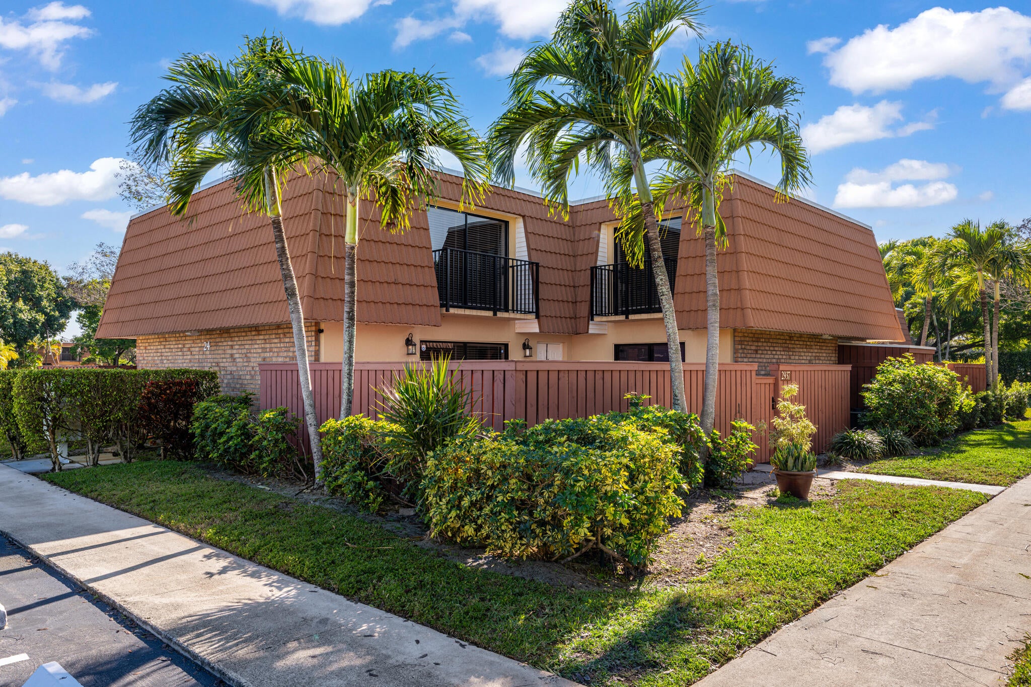 Waterford Dr, Deerfield Beach, FL 33442
