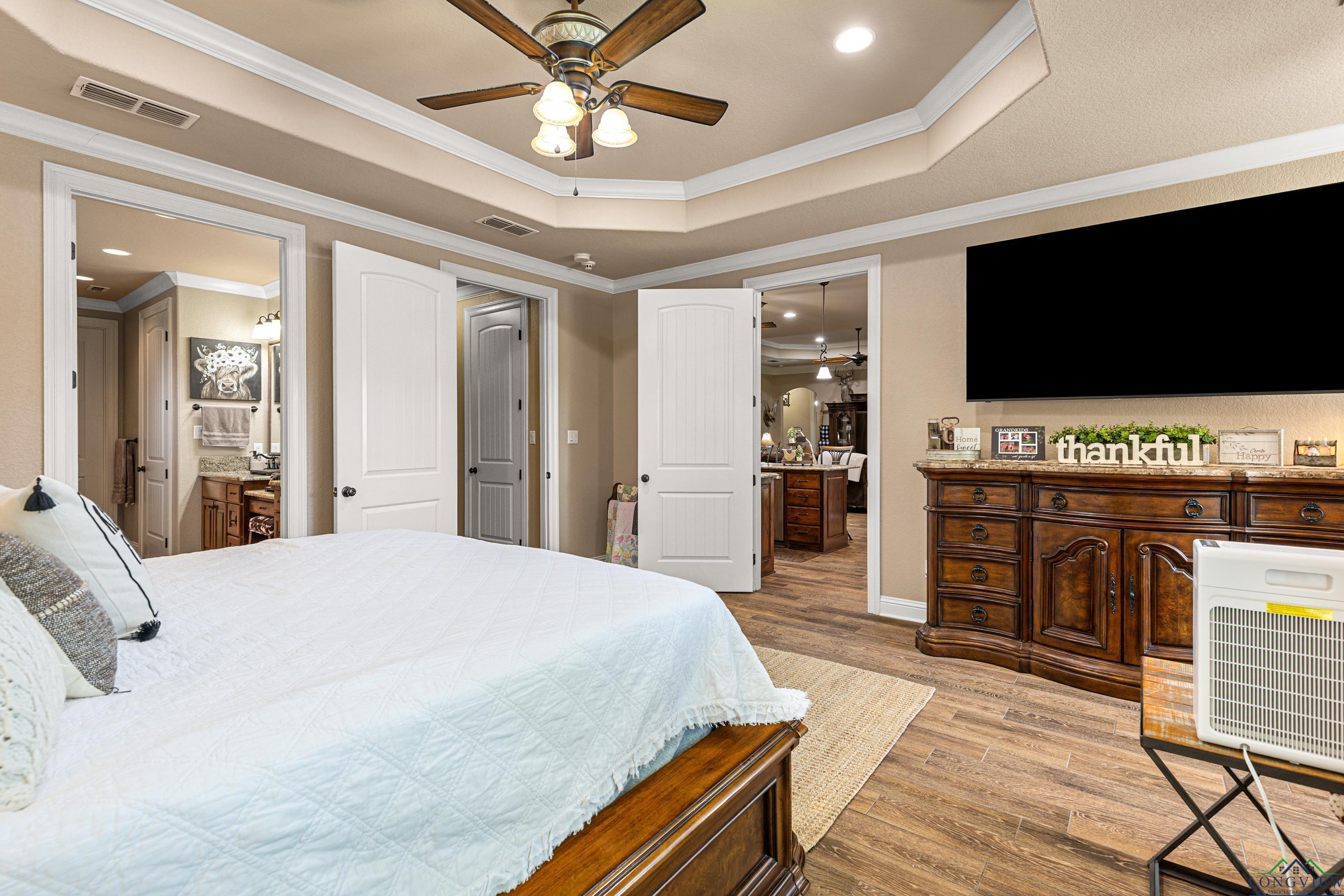 Longview, Texas, 75605, United States, 5 Bedrooms Bedrooms, ,3 BathroomsBathrooms,Residential,For Sale,1827224
