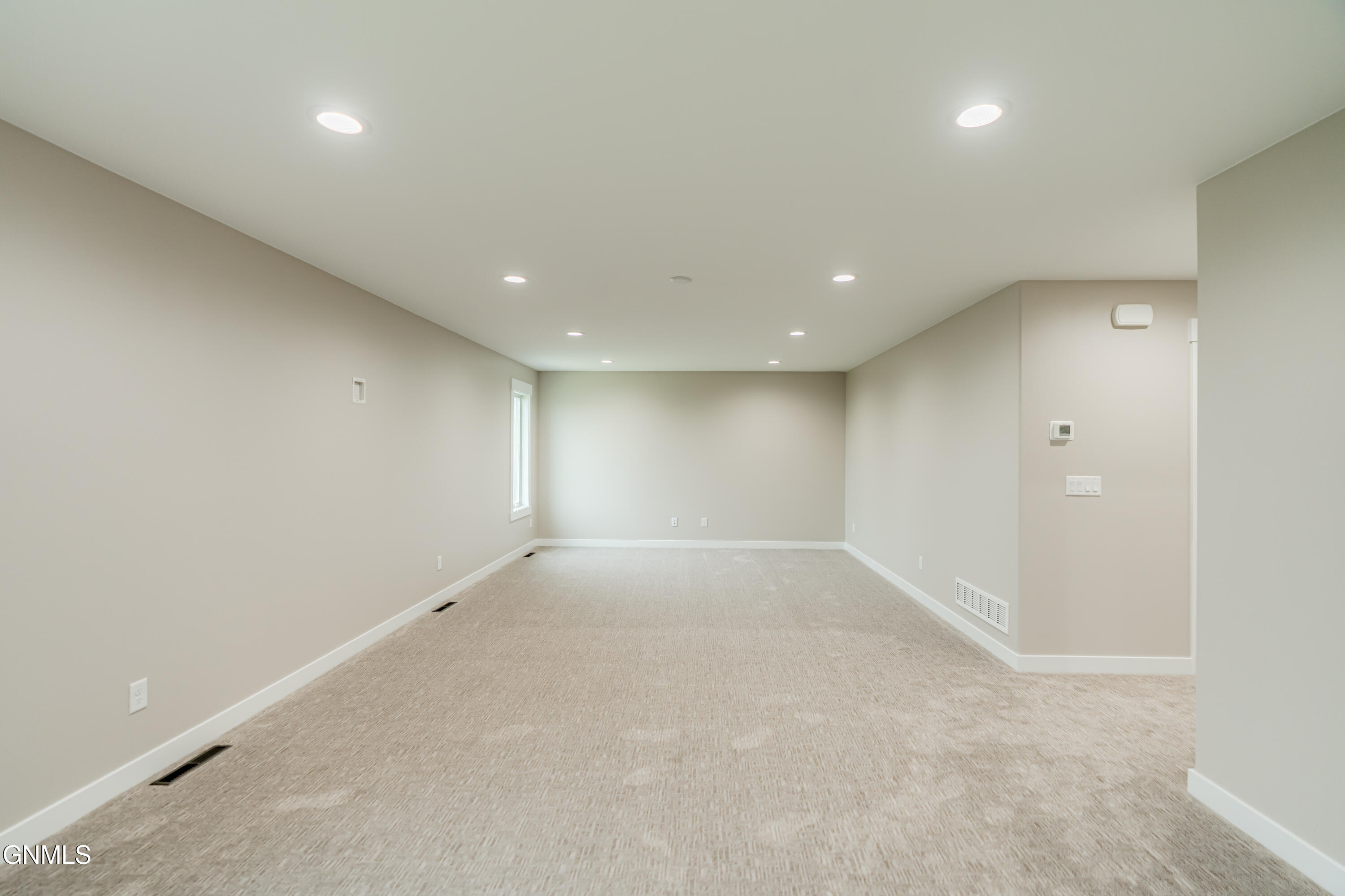 Bismarck, North Dakota, 58504, United States, 3 Bedrooms Bedrooms, ,3 BathroomsBathrooms,Residential,For Sale,1978432