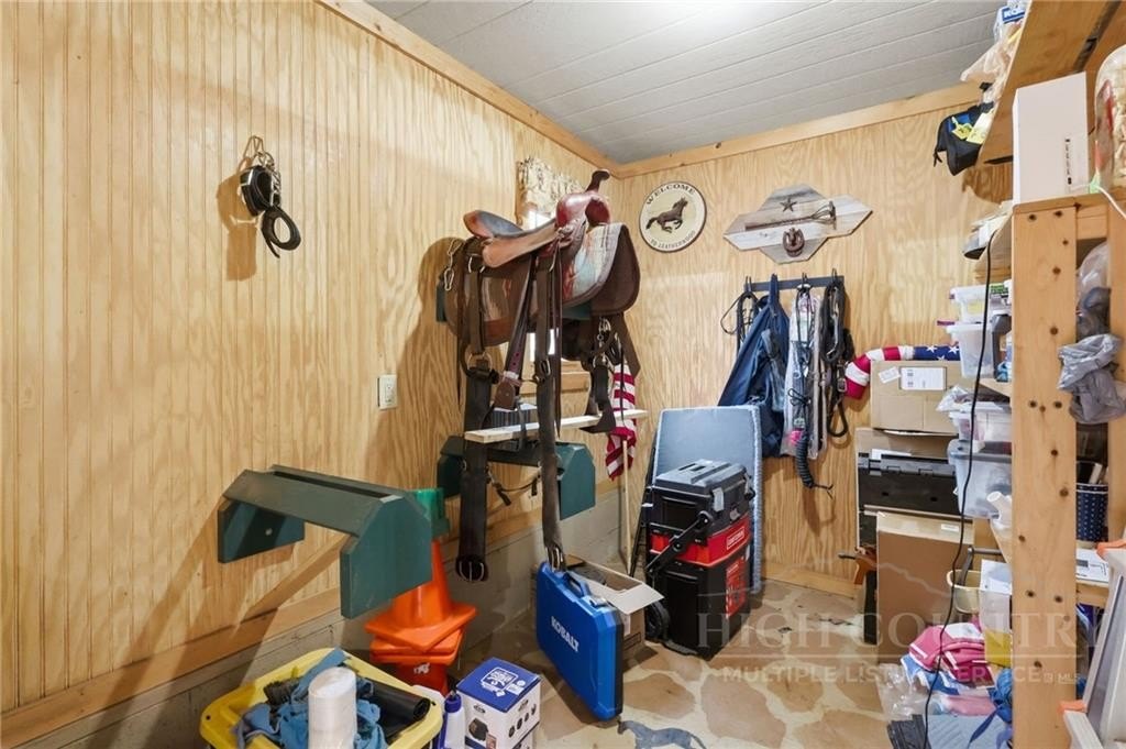 Ferguson, North Carolina, 28624, United States, 2 Bedrooms Bedrooms, ,2 BathroomsBathrooms,Residential,For Sale,2033165
