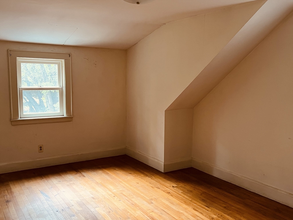 Framingham, Massachusetts, 01702, United States, 4 Bedrooms Bedrooms, ,2 BathroomsBathrooms,Residential,For Sale,1967080