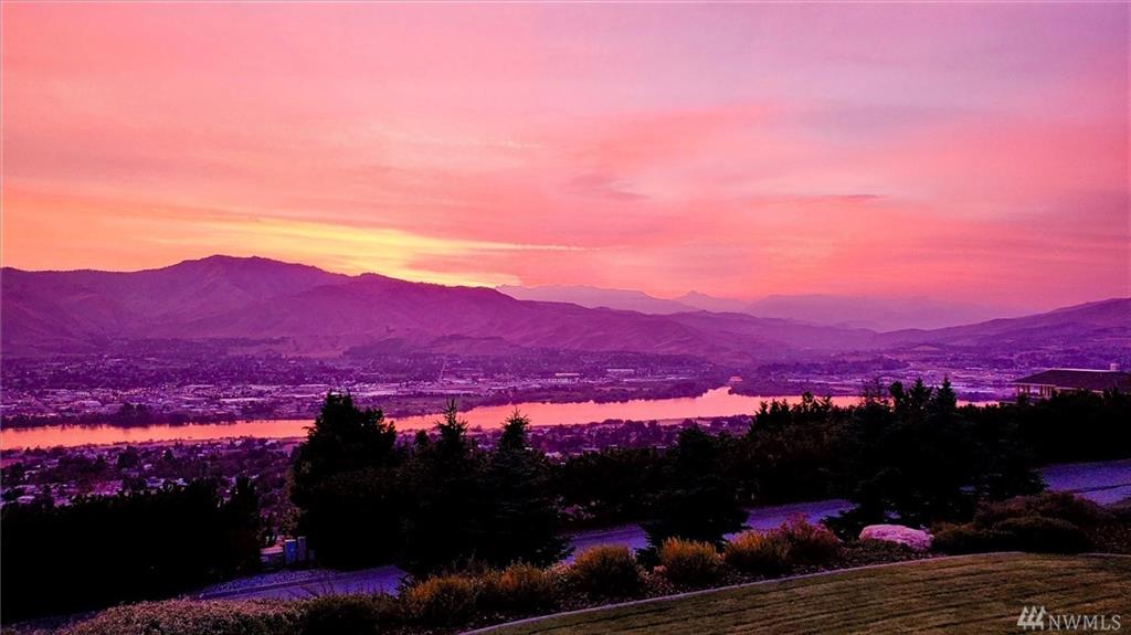 2467 Twin Peaks View, East Wenatchee, Washington, 98802, United States, 4 Bedrooms Bedrooms, ,3 BathroomsBathrooms,Residential,For Sale,2467 Twin Peaks View,1435324