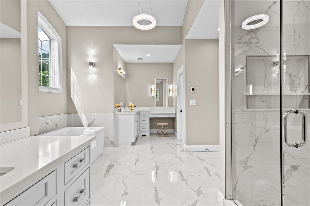 Newton, Massachusetts, 02459, United States, 6 Bedrooms Bedrooms, ,7 BathroomsBathrooms,Residential,For Sale,1918110