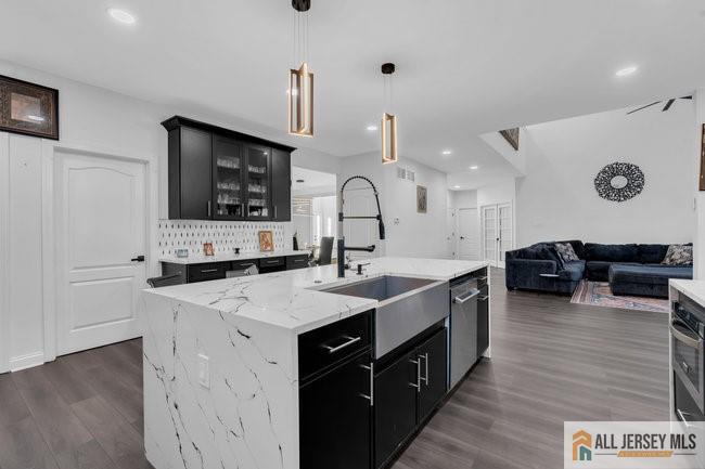 Bordentown Twp, New Jersey, 08505, United States, 4 Bedrooms Bedrooms, ,4 BathroomsBathrooms,Residential,For Sale,1989355