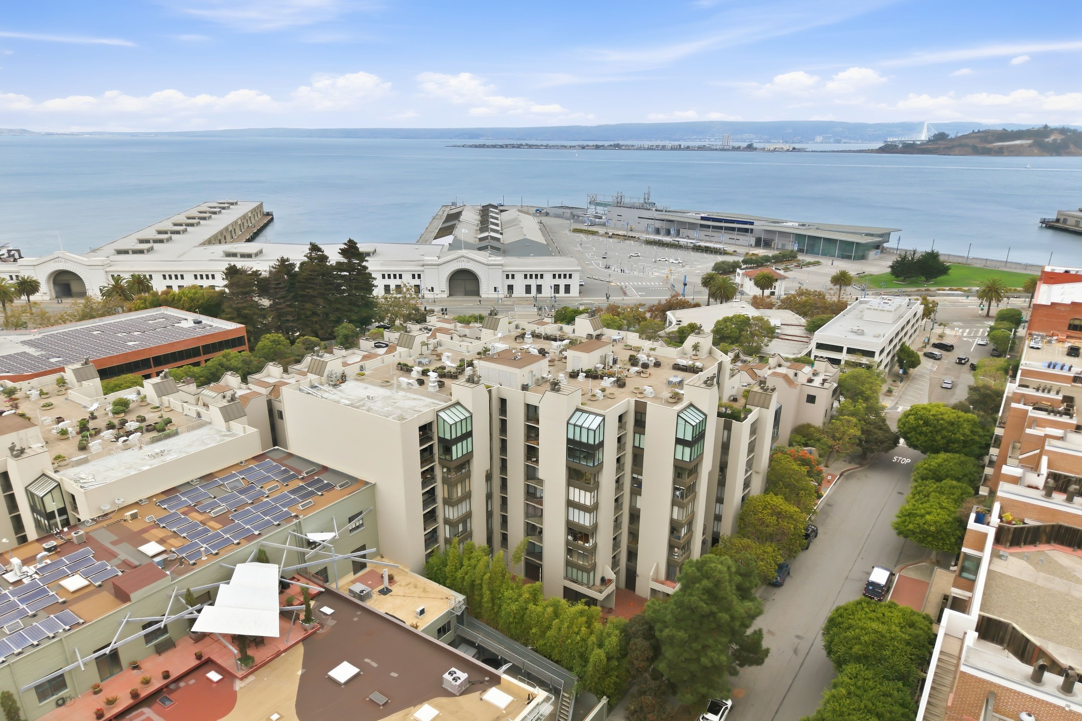  A Spacious North Waterfront Retreat - 物件實景
