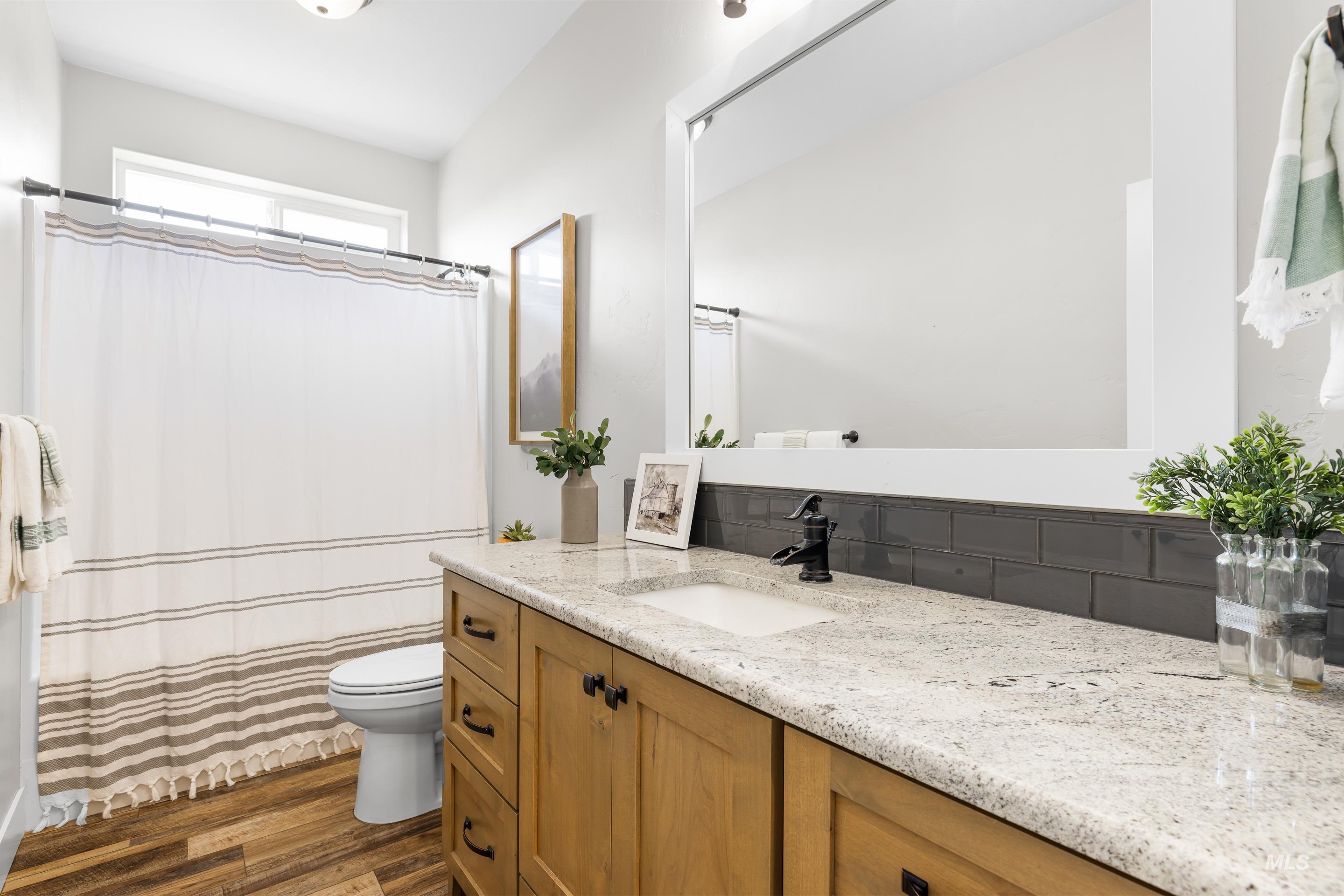 Nampa, Idaho, 83686, United States, 5 Bedrooms Bedrooms, ,Residential,For Sale,1989530