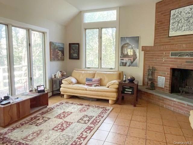 New Paltz, New York, 12561, United States, 3 Bedrooms Bedrooms, ,3 BathroomsBathrooms,Residential,For Sale,1975428