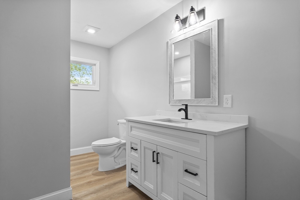 Lynn, Massachusetts, 01904, United States, 4 Bedrooms Bedrooms, ,2 BathroomsBathrooms,Residential,For Sale,1944946