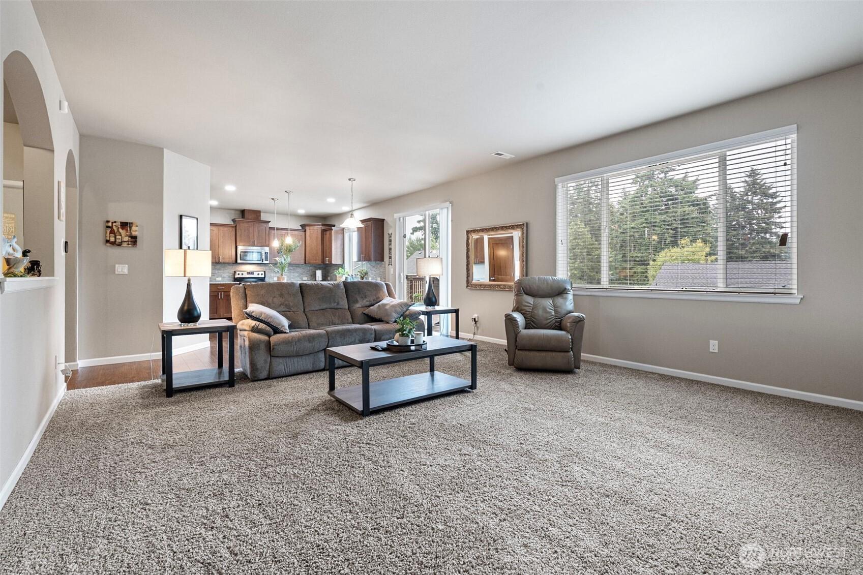 SPANAWAY, Washington, 98387, United States, 4 Bedrooms Bedrooms, ,3 BathroomsBathrooms,Residential,For Sale,1906402