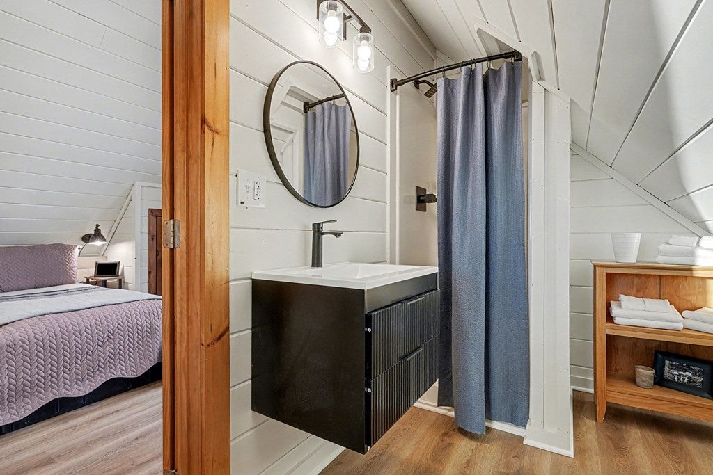 Mineral Bluff, Georgia, 30559, United States, 3 Bedrooms Bedrooms, ,3 BathroomsBathrooms,Residential,For Sale,2006593