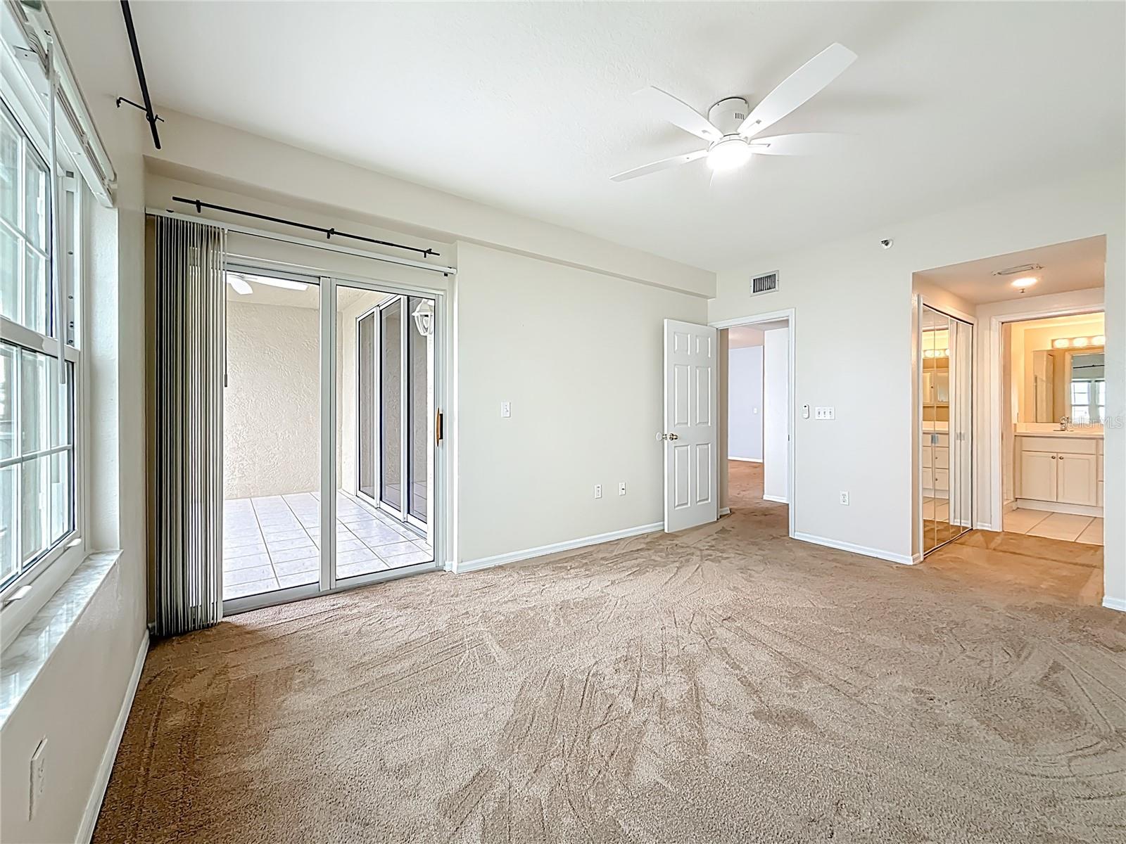 Madeira Beach, Florida, 33708, United States, 2 Bedrooms Bedrooms, ,2 BathroomsBathrooms,Residential,For Sale,1985682