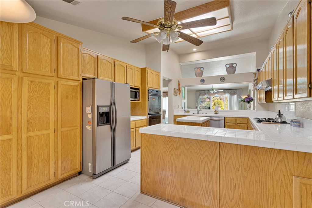 Apple Valley, California, 92308, United States, 5 Bedrooms Bedrooms, ,4 BathroomsBathrooms,Residential,For Sale,1941595