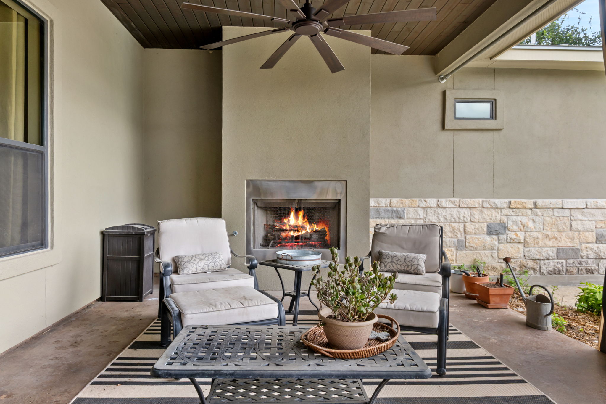  Private Hilltop Estate Overlooking Government Canyon - 物件實景