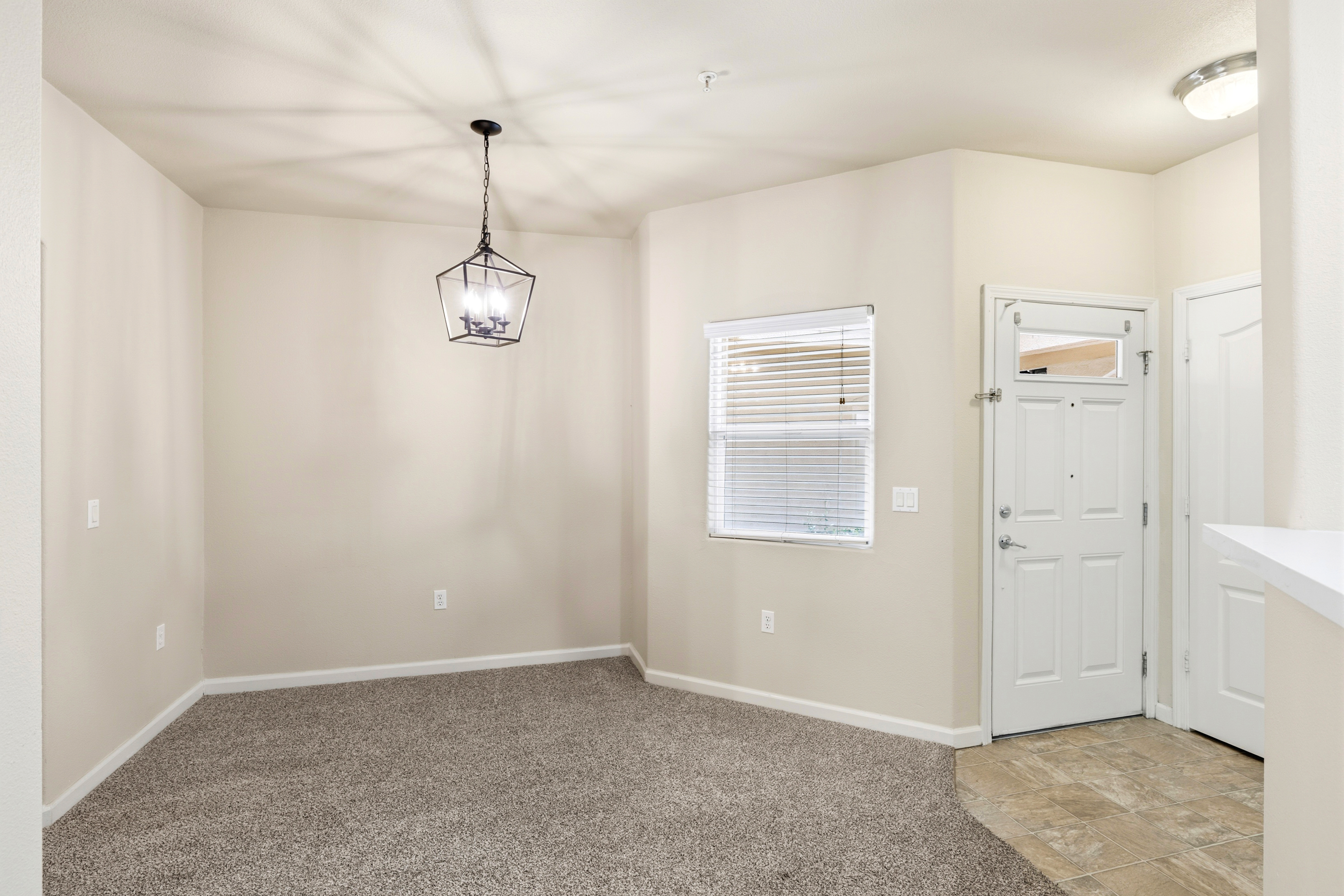  1900 Danbrook Drive, Sacramento, CA 95835 - 物件實景