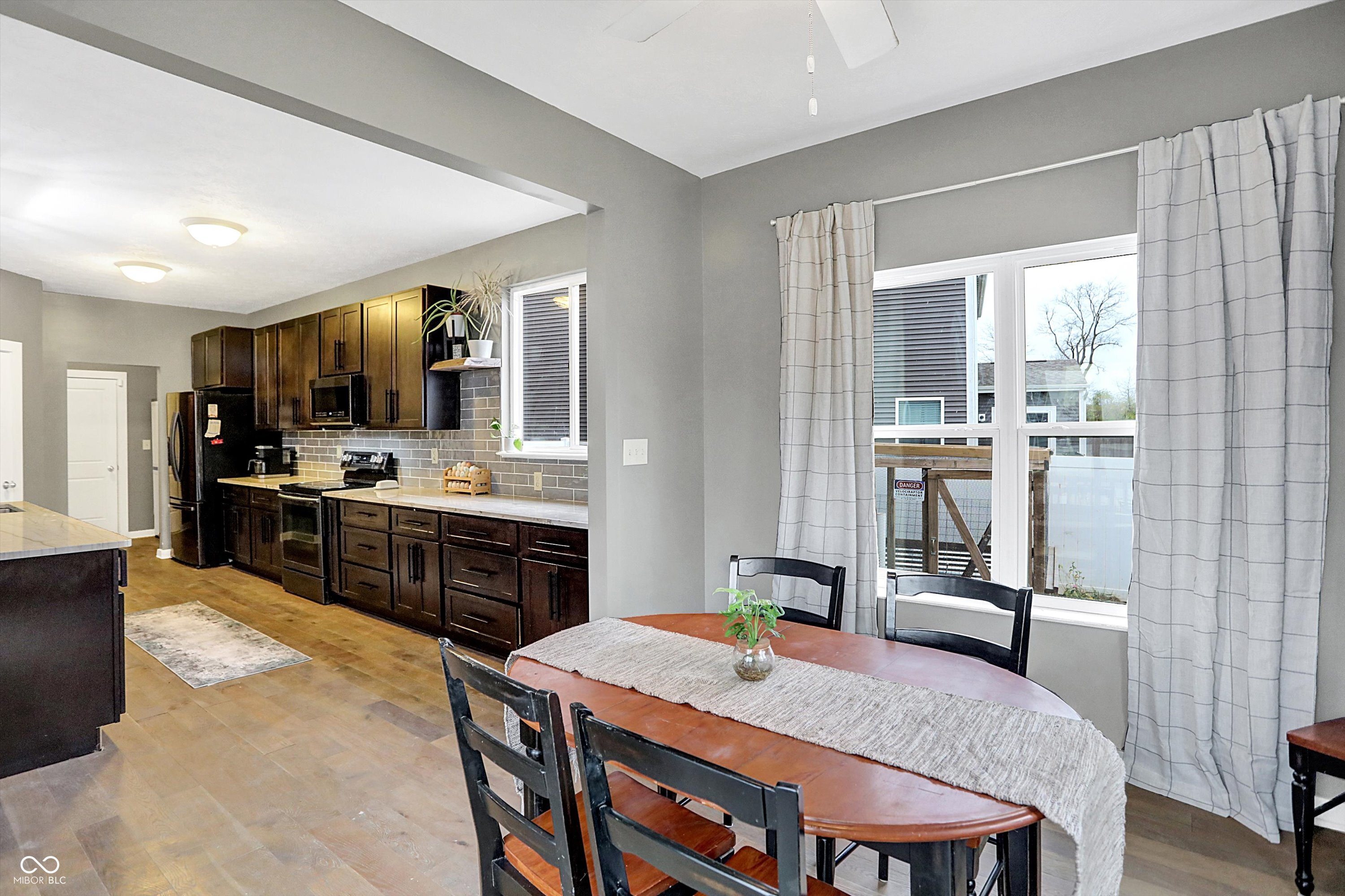 Franklin, Indiana, 46131, United States, 6 Bedrooms Bedrooms, ,4 BathroomsBathrooms,Residential,For Sale,1978604