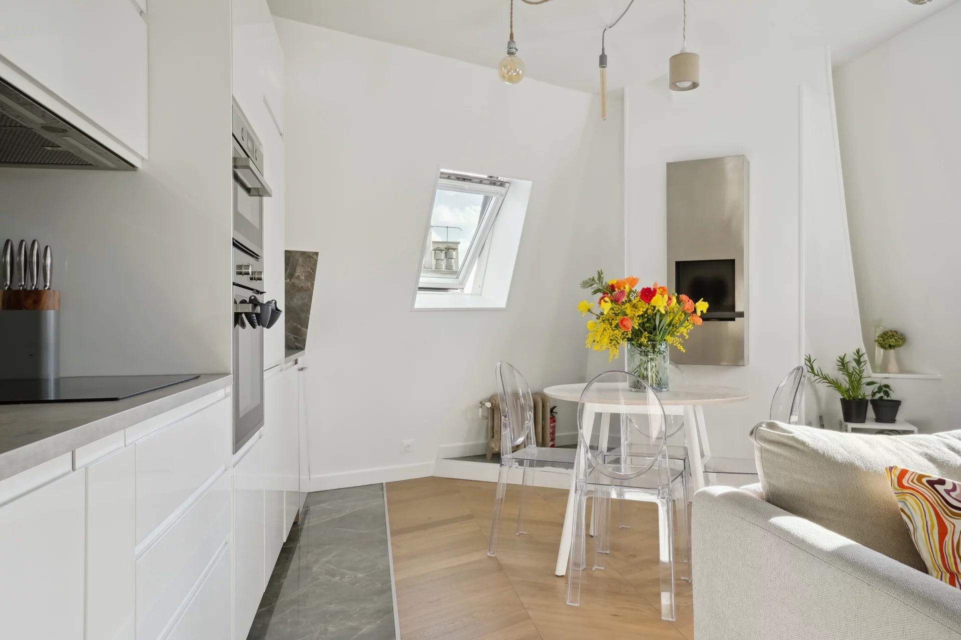 Paris 9th, Île-de-France, 75009, FR, 1 Bedroom Bedrooms, ,2 BathroomsBathrooms,Residential,For Sale,1472764