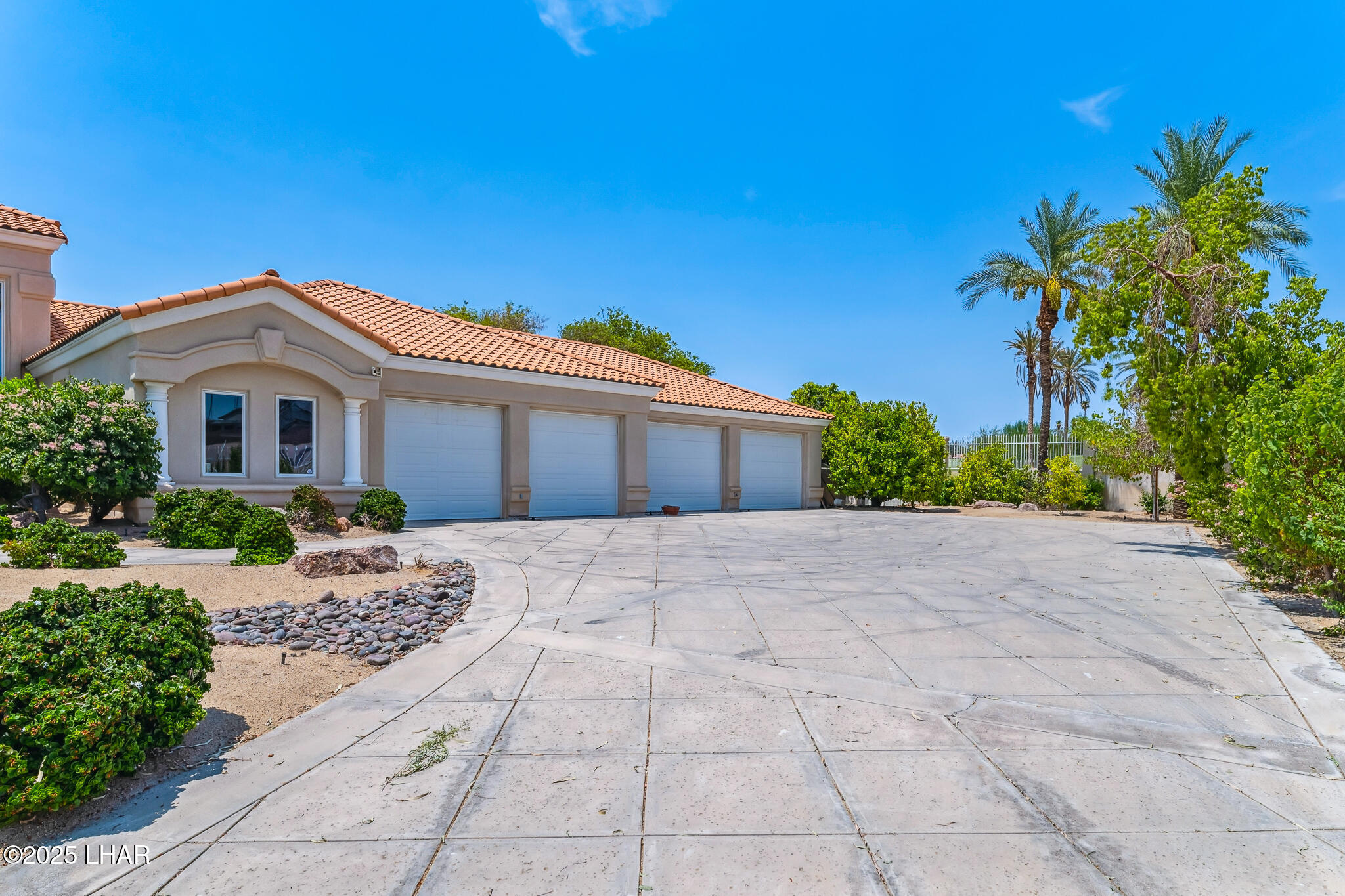 Lake Havasu City, Arizona, 86406, United States, 4 Bedrooms Bedrooms, ,2 BathroomsBathrooms,Residential,For Sale,1901337