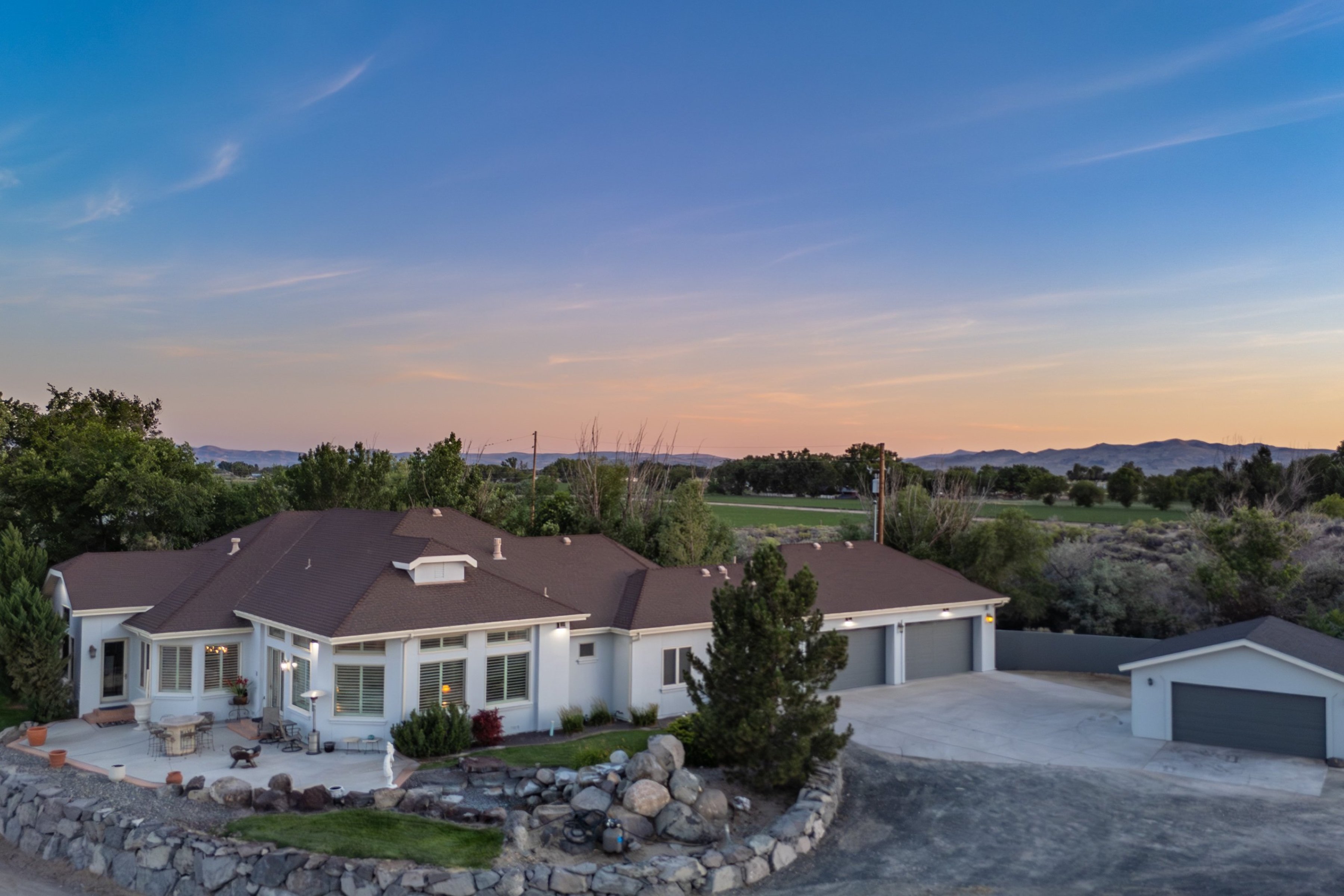  Extraordinary Fallon Estate, now offered with additional acreage - 物件實景