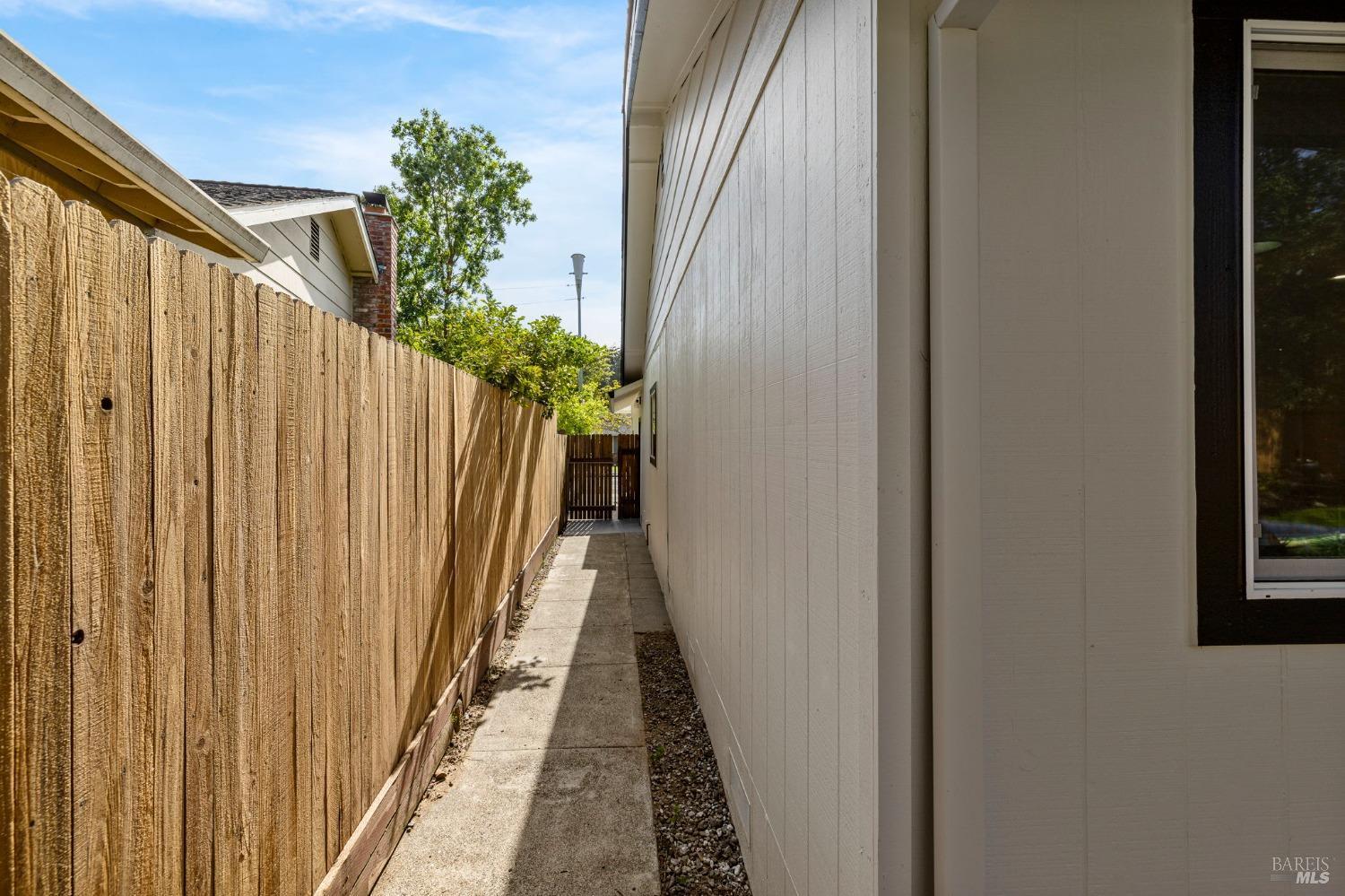 Santa Rosa, California, 95404, United States, 3 Bedrooms Bedrooms, ,2 BathroomsBathrooms,Residential,For Sale,1872467