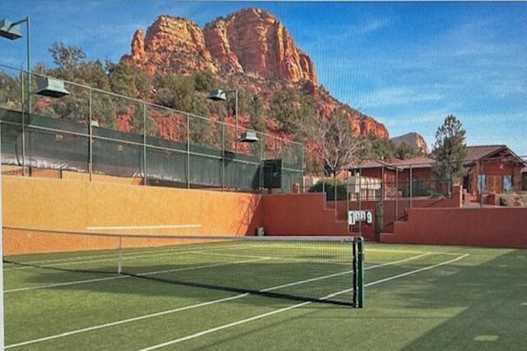  114 E Mallard Dr  Sedona, AZ - 物件實景