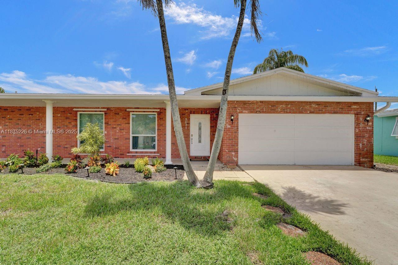 Cooper City, Florida, 33328, United States, 5 Bedrooms Bedrooms, ,3 BathroomsBathrooms,Residential,For Sale,1942124