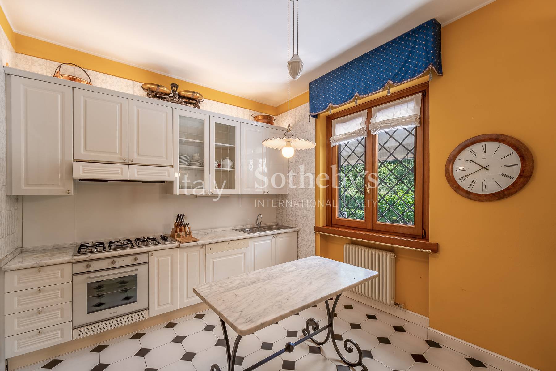  Prestigious residence with a magnificent landscaped garden. - 物件實景