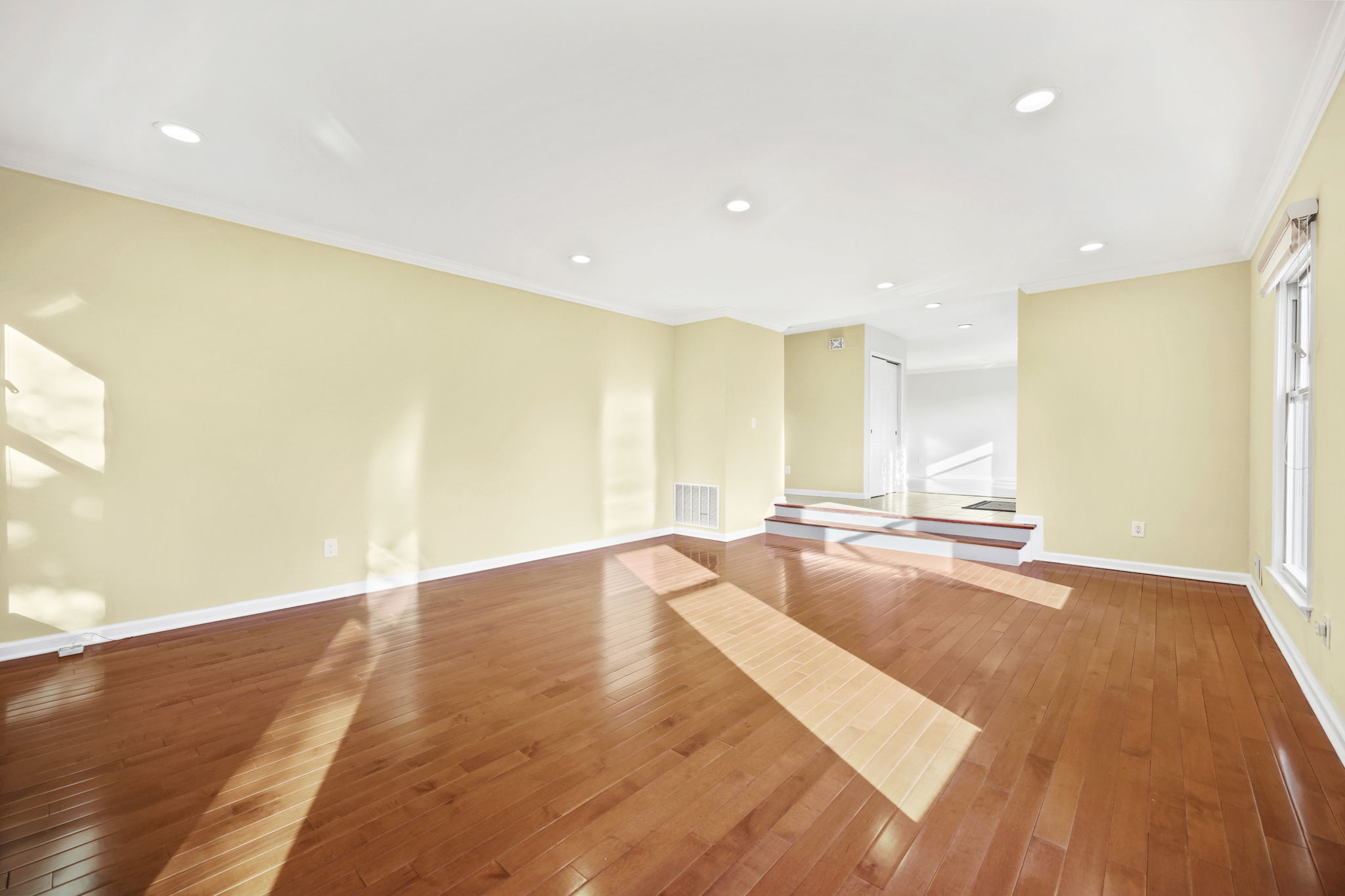  27 Meadow Lane - 物件實景