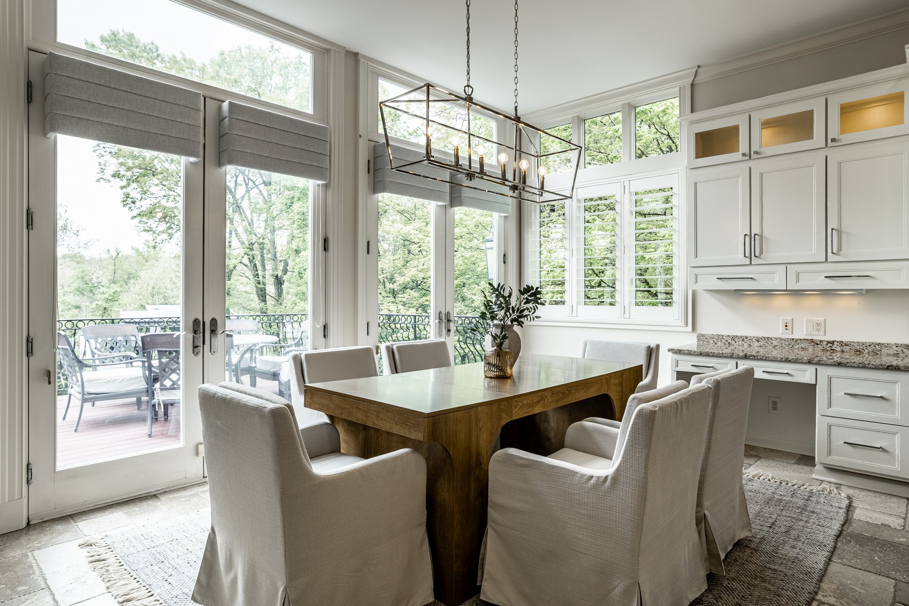  Distinguished Home Situated on a Premium Lot - 物件實景